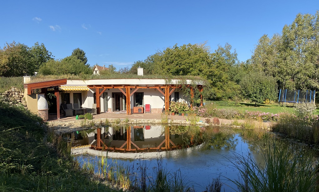 Egyre jobban terjed a legújabb magyar találmány, a konténeres dombház!